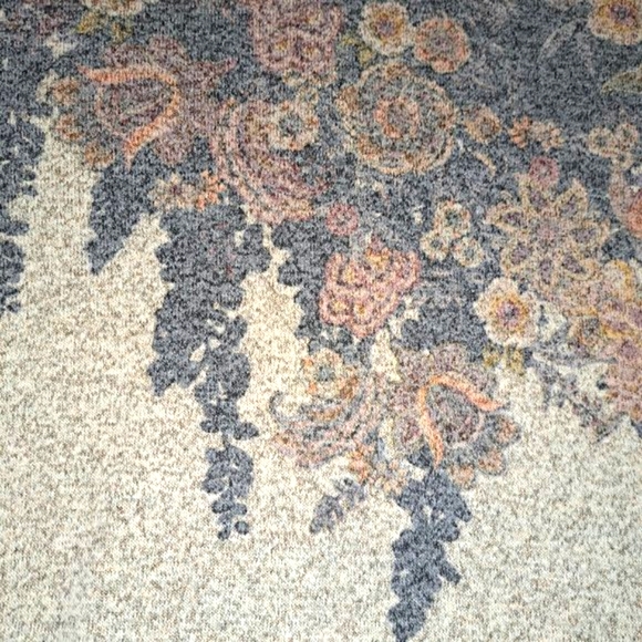 Maurices Cowl Neck Sharkbite Floral Print Neutral Sweater Tunic Size XL - Picture 4 of 5